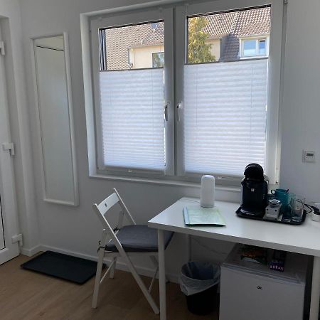 Messezimmer Nahe Der Duesseldorfer Messe Mit Eigenem Eingang Und Gratis Minibar Luaran gambar